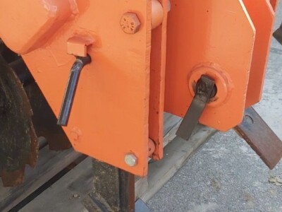 Voćarsko-vinogradarska V-tanjurača (3-položaja diskova)