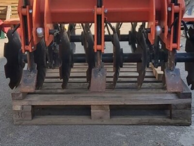 Voćarsko-vinogradarska V-tanjurača (3-položaja diskova)