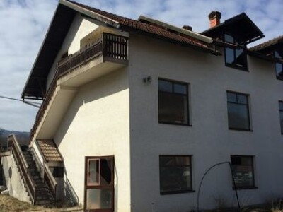 Prodajem ili menjam stambene-poslovno objekte, 11 ari