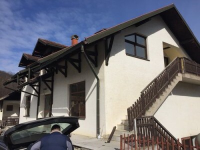 Prodajem ili menjam stambene-poslovno objekte, 11 ari