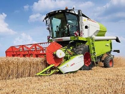 KOMBAJN CLAAS AVERO