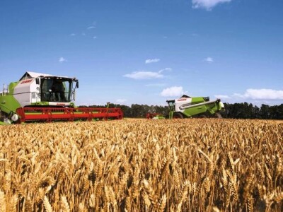 CLAAS TUCANO 340 T3 - vrlo povoljno, isporuka odmah!