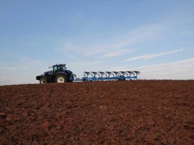 Lemken polunošeni plug Diamant 11 i 12