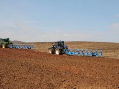 Lemken polunošeni plug Diamant 11 i 12