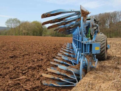 Lemken polunošeni plug Diamant 11 i 12