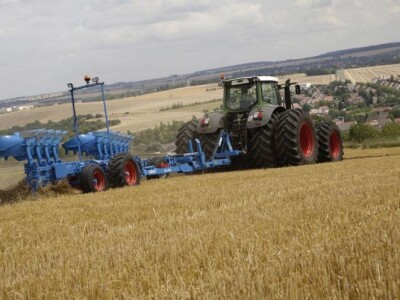 Lemken polunošeni plug okretač EuroTitan
