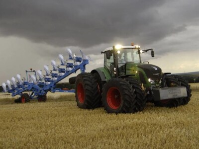 Lemken polunošeni plug okretač EuroTitan