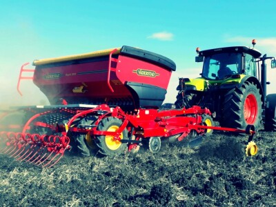 Žitna sejalica Vaderstad Rapid 300-400C/S