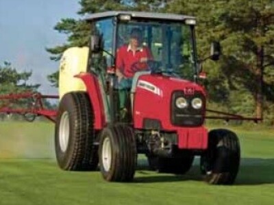 Traktor Massey Ferguson MF 1547