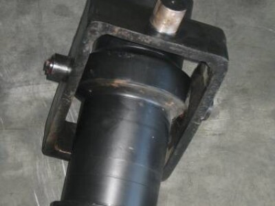 Cilindar (klip) - hidraulični trostrani - RASPRODAJA !!!