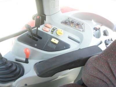 Traktor Massey Ferguson 5465