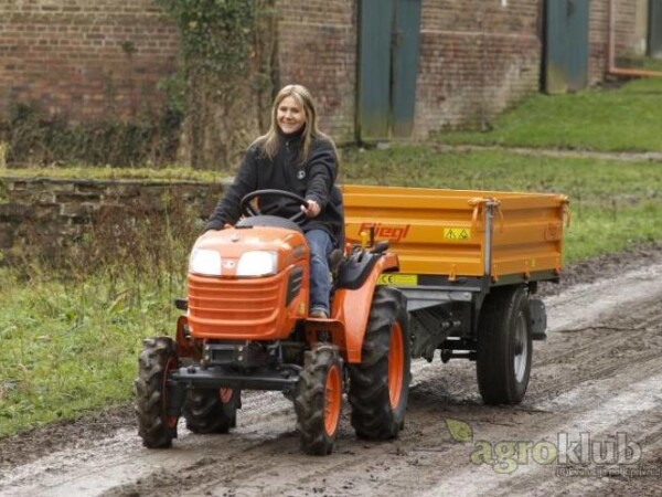 Traktor Kubota B1620