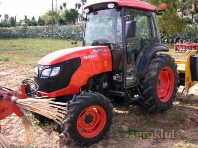 Traktor Kubota M7040 N