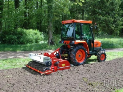 Traktor Kubota STV-32