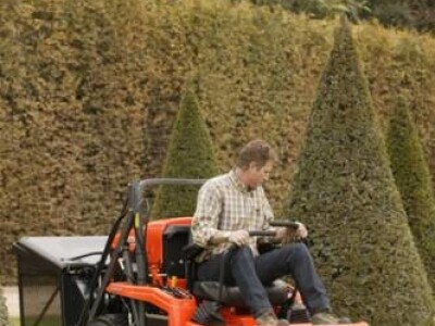 Kosilica Kubota ZD326