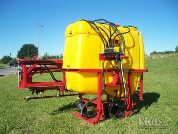 TRAKTORSKA PRSKALICA 800 L, 15 m GRANE, UDOR PUMPA, TRIPLEX DIZNE