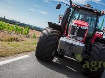 Traktor Massey Ferguson MF7619