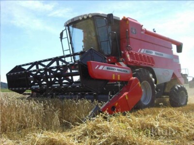Kombajn Massey Ferguson Activa MF 7244