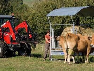 Massey Ferguson prednji utovarivač MF 915 Utility