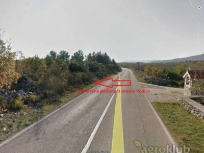 Poljoprivredno zemljište (P1) 6.607m2 u zaleđu Vodica