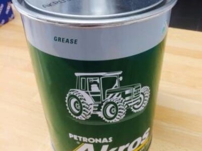 Mast za podmazivanje traktora