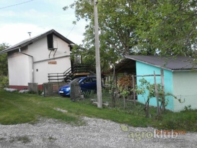 Prodajem vinograd i klijet