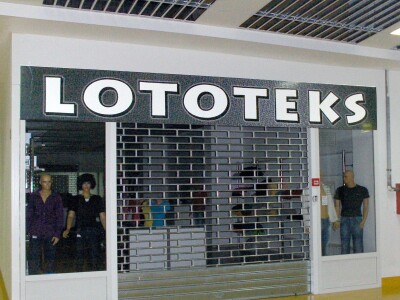 Zamislite NATPISNU PLOČU, REKLAMU koju svi primijete – i koja Vas reklamira 0-24h! ✨