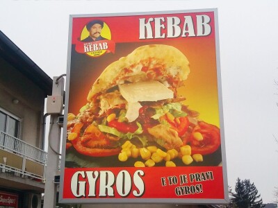 I Vaša reklama može svijetliti ? – 0-24h privucite poglede i noću i danju!