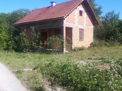 Zemljište 18ha - poljoprivredno i građevisko, super povoljno