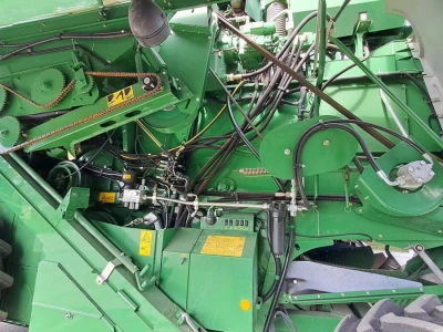 John Deere T660i