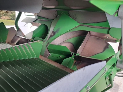 John Deere T660i