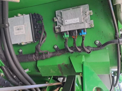 John Deere T660i