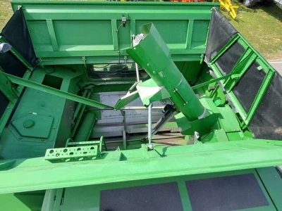 John Deere T660i