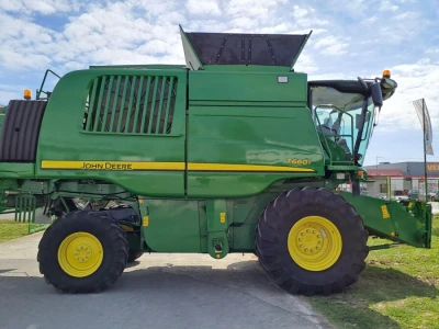 John Deere T660i