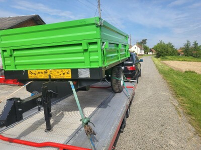 Traktorska prikolica. Kiper prikolice