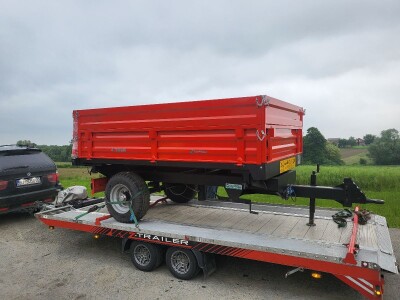 Traktorska prikolica. Kiper prikolice