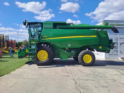 John Deere W650