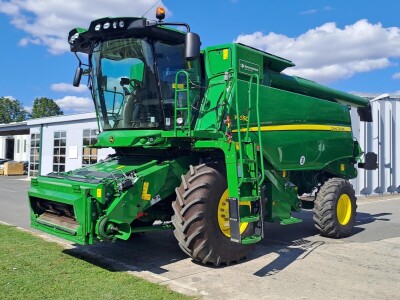 John Deere W650