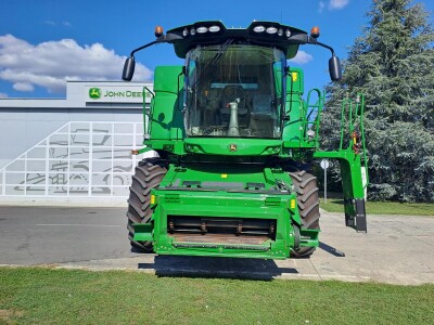John Deere W650