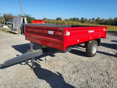 Traktorska prikolica. Kiper prikolice