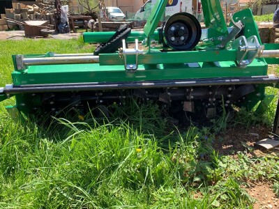 Freza GEO IGNH-140 s hidrauličnim pomakom – kao nova, radila 5 sati