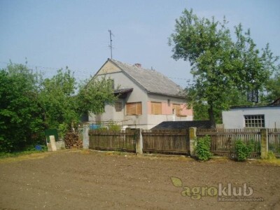 Prodaje se poljoprivredno zemljište u Zagrebu (Petruševec), 25000 m2 - VRT