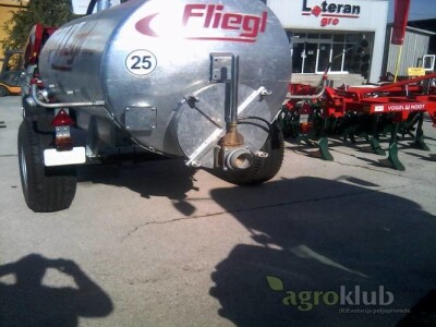Cisterna Fliegl VFW 5000 STAR
