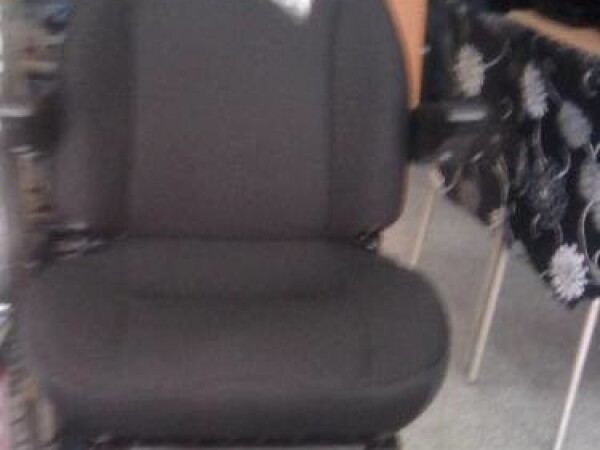 Mehaničko sjedalo za traktor