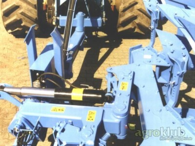 Lemken plunošeni plug okretač VariTitan