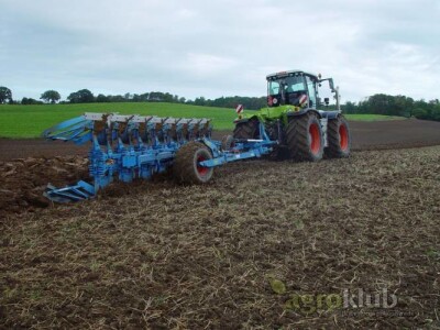 Lemken polunošeni plug okretač VariDiamant