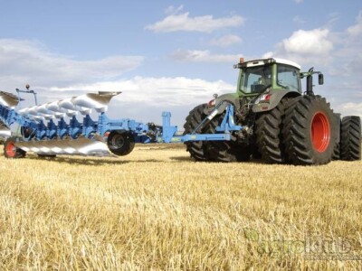 Lemken polunošeni plug okretač EuroTitan