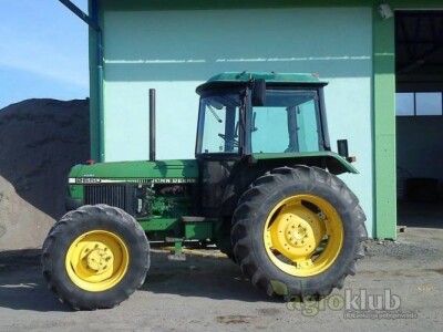 John Deere 2650