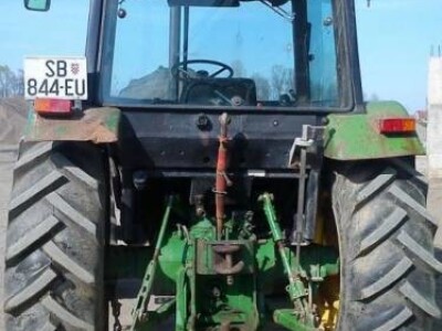 John Deere 2650