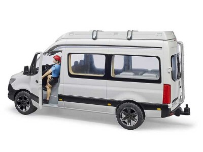 Bruder MB Sprinter kamper s vozačem, krevetima, ormarićem i setom za kampiranje